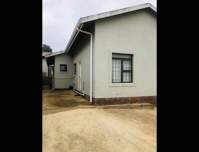 3 BEDROOM FREESTANDING FOR SALE IN WOODLANDS